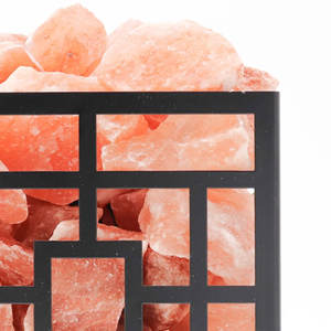 Lampe de sel de l'Himalaya naturelle avec logo personnalisé, panier en bois, couleurs rose/orange/rouge, décoration artisanale pour la maison par Himalayan Impex - Product Image 5