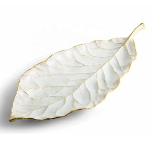 Vente à chaud de plat de service en métal au design de feuille de chêne bol en aluminium pour salade de noix et cuisine disponible au prix de gros - Product Image 5