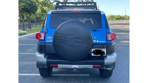 Toyota FJ Cruiser 4x4 automatique 2007, propre et bien entretenue - Product Image 4