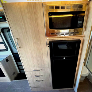 SUPPLIER OF Used 2024 Leisure Travel Unity U 2 4 M B L Class B+ - Product Image 2