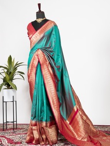 <strong>DESIGNER</strong> <strong>BANARASI</strong> <strong>SILK</strong> <strong>SAREE</strong>