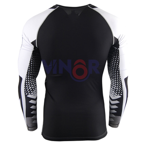 Precio razonable Color sólido hombres Rash Guard 2025 nueva llegada diseño personalizado Material transpirable hombres Rash Guards personalizado - Product Image 3