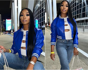 เสื้อแจ็คเก็ตวาร์ซิตี้แขนยาวสำหรับผู้หญิง ราคาขายส่ง ตัวเสื้อทำจากผ้าขนสัตว์ แขนเสื้อทำจากหนัง รับสกรีนโลโก้ มีไซส์พลัส - Product Image 4