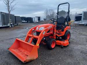 Tractor agrícola Kubota usado con cortadora de césped y cargador frontal en venta con envío rápido a EE. UU./EUROPA - Product Image 4