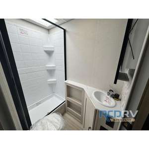 Autocaravana Forest River RV No Boundaries NB20.3 Beast Mode 2026 con Suspensión Independiente y Capacidad para 4 Personas, Móvil - Product Image 3