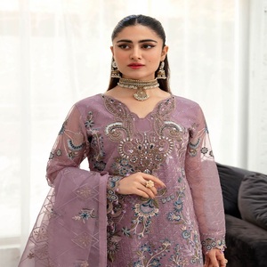 Organza Brodé Pakistanais Panjabi Robes pour femmes sur Organza Trois Pièces costumes Pakistanais Designers par Ramsha Vol M-10 - Product Image 5