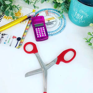 Tijeras para Traumatismos, Tijeras Médicas Rojas, 1 Pieza, Calidad Premium, para Vendajes, EMT, para Enfermeras, Certificación CE Clase I por INNOVAMED - Product Image 6