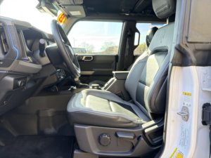 Ford Bronco Black Diamond 2023 Usado en Buen Estado - Product Image 3