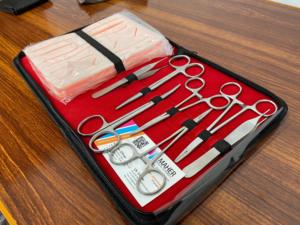 Kit de sutura personalizado Kit completo de entrenamiento de práctica de sutura para estudiantes de medicina con almohadilla de piel de práctica de sutura Mahersi - Product Image 2