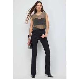 Blusa TopShiny de Verano, Estilo Casual Occidental, 100% Poliéster, Talla XL, Corta, con Logotipo Bordado y Decoración de Diamantes en la Parte Delantera - Product Image 3