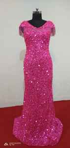 Vestido de Noche Ecológico de Talla Grande, Largo hasta el Suelo, Corte en A, Cuello en V, con Cuentas - Product Image 2