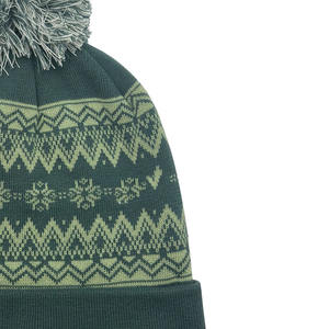 Gorros unisex cálidos y elegantes hechos de acrílico suave, perfectos para ropa de invierno, moda informal o marca promocional - Product Image 2