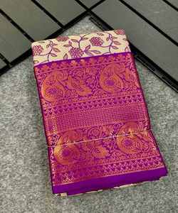 Manténgase fresco y cómodo con ropa India pakistaní elegante, con telas ligeras y siluetas ventosas. - Product Image 2