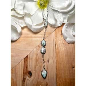 Collier Kobe Martinez en turquoise naturelle et argent sterling, en forme de goutte d'eau, tendance religieuse, pour cadeaux et fêtes - Product Image 1