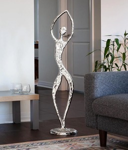 Figurine humaine élégante en métal, sculpture artistique, pièce de décoration pour salon, bureau ou espaces d'exposition, en provenance d'Inde - Product Image 2