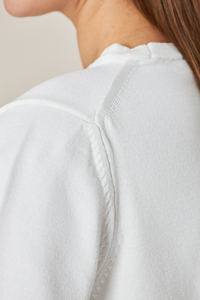 T-shirt en tricot à manches courtes et col rond pour femmes, confortable et élégant, respirant, de haute qualité, service OEM - Product Image 5