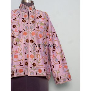 Chaqueta Suzani de Terciopelo con Bordado Floral Bohemio, Chaqueta Corta Estampada con Forro de Algodón, Hecha a Mano, Ecológica, Acolchada - Product Image 2