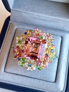 Anillo de Lujo de Oro de 14K con Zafiro Natural Multicolor Regalia, Tono Radiante, Brillo Audaz, Toque Real, Brillo Elegante, Sensación de Fabricación Premium - Product Image 2