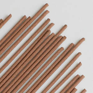 Varillas de Incienso Tradicionales de Ciprés Hinoki 20g - Product Image 6