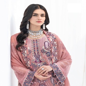 Soldes Exceptionnelles : Ensemble Shalwar Kameez en Chiffon Ramsha avec Dupatta – Tenue de Soirée et de Mariage de Luxe pour Femme, Broderies Riches, Style Ethnique - Product Image 2