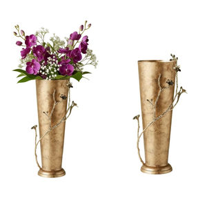 Vase en fer martelé doré de luxe avec accent floral Décoration d'intérieur Oiseaux de paradis Contenant de fleurs Vase de table en métal - Product Image 2