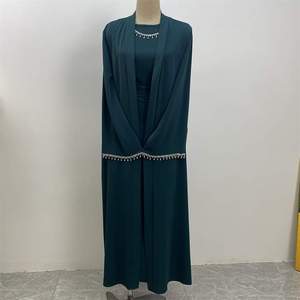 Nouveau modèle de robe hijab style Dubaï pour femmes musulmanes Abaya Cardigan en satin aux couleurs personnalisées Vêtements islamiques pudiques pour adultes - Product Image 3