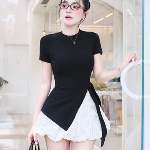 Ensemble deux pièces pour femmes, t-shirt blanc décontracté à nouer sur le côté et jupe noire, OEM - Product Image 5