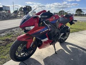 Moto CBR1000RR 2024 - Product Image 3