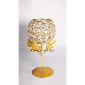 Soporte de metal chapado en oro más exigente y centro de mesa de boda y fiesta con cuentas de cristal transparente decoración vela de té votiva - Product Image 3