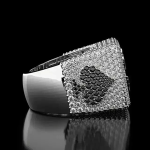 Moissanite Real de corte redondo de 3 quilates, anillo de bodas personalizado para hombre, anillo de moissanita elegante y duradero chapado en oro blanco de 14 quilates - Product Image 3