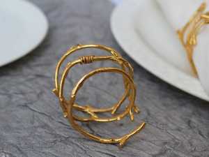 Rond de serviette de couleur noir de fer Design fait à la main Porte-serviettes en métal solide pour la décoration de table - Product Image 2