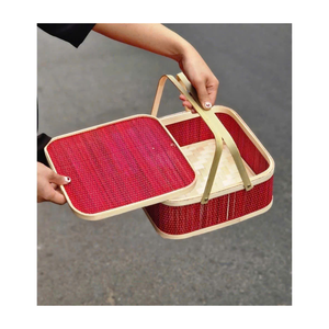 Caja de Regalo Artesanal de Bambú Duradera con Tejido Hexagonal Único para Alimentos Secos Orgánicos y Decoración Navideña - Product Image 1