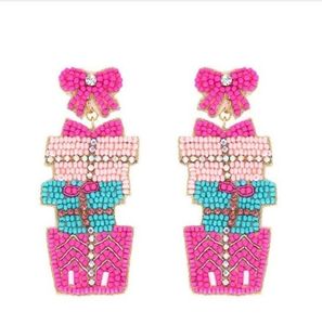 Déclaration Artisanat Perlé Broderie Pop A Top Boucles D'oreilles Élégant Fantaisie Élégant Choix De Bijoux Et À La Mode Par Hiba Enterprises - Product Image 3