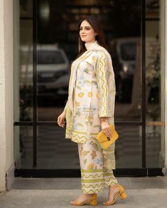 Totalmente puntada M A XXL Tamaño Color amarillo Bordado elegante Salwar kameez y una dupatta ricamente bordada para uso de recepción - Product Image 5