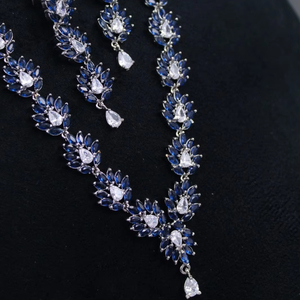 Trending Indian Beauty Collar de latón con plata AD CZ y Perla para novias Bodas Proveedor de productos a granel - Product Image 1