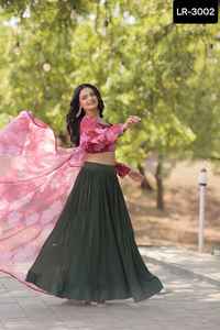 Georgette de imitación de estilo indio de Bollywood con diseño de plisado aplastante Lehenga Choli para festivales y bodas Choli - Product Image 3