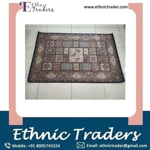 Tapis persan en soie noire brodé à la main le plus vendu pour le salon et la chambre à coucher disponible à un prix abordable - Product Image 6