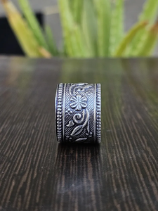 Precio al por mayor Joyería de moda 925 Anillo de banda con patrón floral de plata esterlina Anillo de diseñador hecho a mano para uso diario - Product Image 4