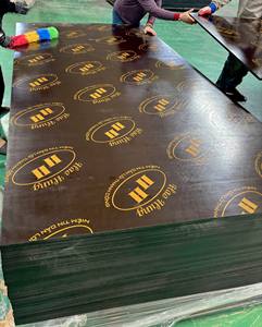 Tablero de MDF Melamínico Vietnamita Impermeable con Núcleo de Goma y Revestimiento de Película de 9/12/15/18 mm, Versátil y de Alta Venta, con Formaldehído E1 - Product Image 3