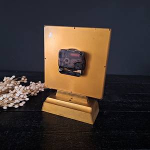 High end quality customizable metal <b>table</b> <b>clock</b> adds a professional touch to meeting rooms and offices amazing arrival - Product Image 4