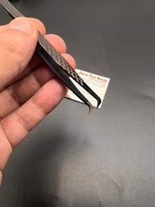 Pinzas de pestañas de acero inoxidable sostenibles de plasma negro nuevas personalizadas al por mayor, volumen de 90 grados, fuerte extensión de pestañas puntiagudas - Product Image 6