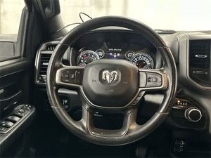 Camioneta Pickup R - 2500 Tradesman 2023, Blanca Brillante con Acabado Transparente, Usada con Cuidado y a un Precio Accesible - Product Image 2