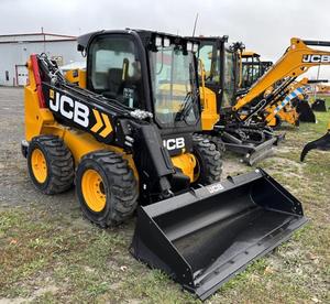 Minicargadora JCB Teleskid Usada con Cabina Cerrada, Entrada Lateral y Elevación Alta para Construcción Agrícola - Product Image 1