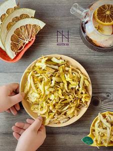 Pelure de pomelo séchée Collations aux herbes sans colorant alimentaire Produits fabriqués au Vietnam - Product Image 2