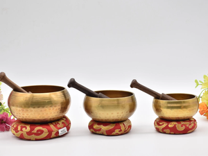 Bol chantant de l'Himalaya artisanal pour instruments, pour la méditation, la guérison sonore, le yoga, la thérapie des chakras, l'équilibre vibratoire profond - Product Image 3