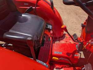 Marco compacto para tractor agrícola Kubota L2501D 4x4 2020 con potencia confiable y componente de bomba de núcleo - Product Image 5