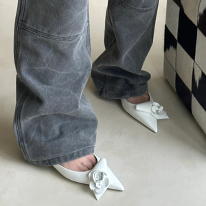 Dernières Tendances : Escarpins Élégants à Nœud Papillon pour Femme – Chaussures à Talons Bas de Qualité Supérieure avec Détails Floraux – Chaussures Habillées à Talon Moyen Tendance - Product Image 3