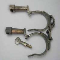 Menottes en fer antique Double-Lock Metal Armour Art & Collectible Plaqué Technique Vente en gros pour le thème de l'amour