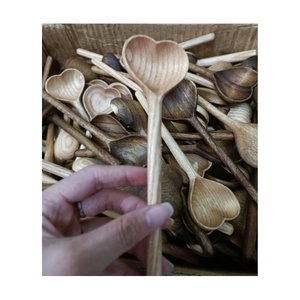 Venta caliente diseño único flor cuchara de madera corazón de madera juego de cuchara para cafetería cuchara de alta calidad hecha en Vietnam - Product Image 6