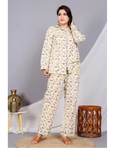 Conjunto de pijama de rayón con bolsillos de camisa de manga larga de tela serigrafiada y ropa de dormir de noche inferior de ajuste relajado al por mayor - Product Image 2